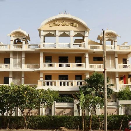 Oyo 13564 Near Prem Mandir Mathura Exterior foto
